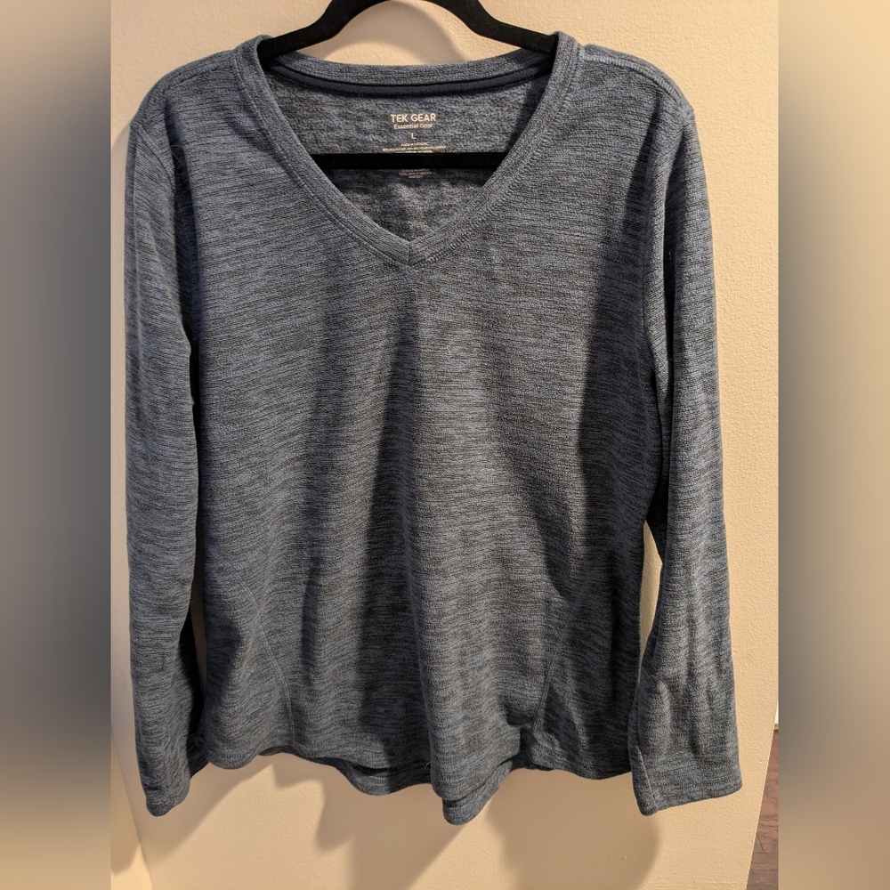 Tek Gear Blue Heathered V-Neck Top
